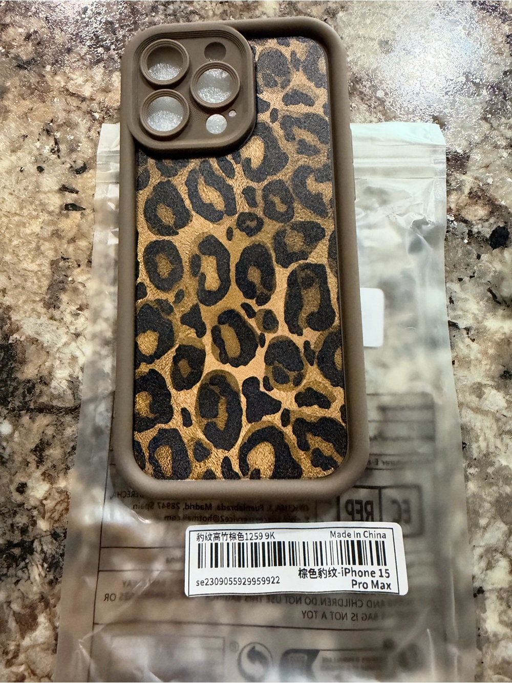 iPhone 15 Pro Max case Leopard Print NWT